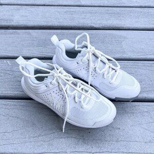 Under Armour Women’s Metal Cleats in white